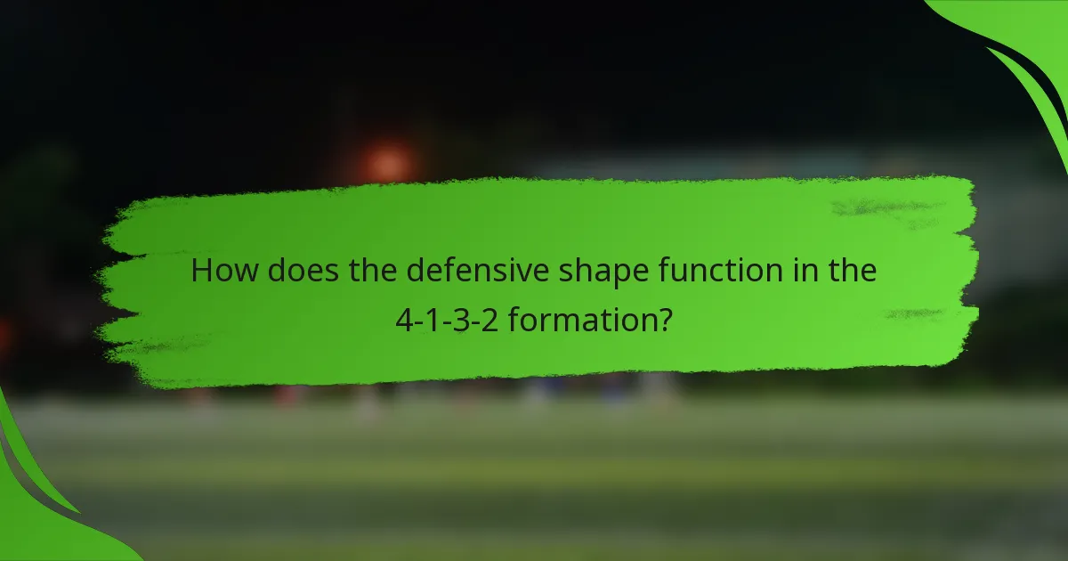 How does the defensive shape function in the 4-1-3-2 formation?