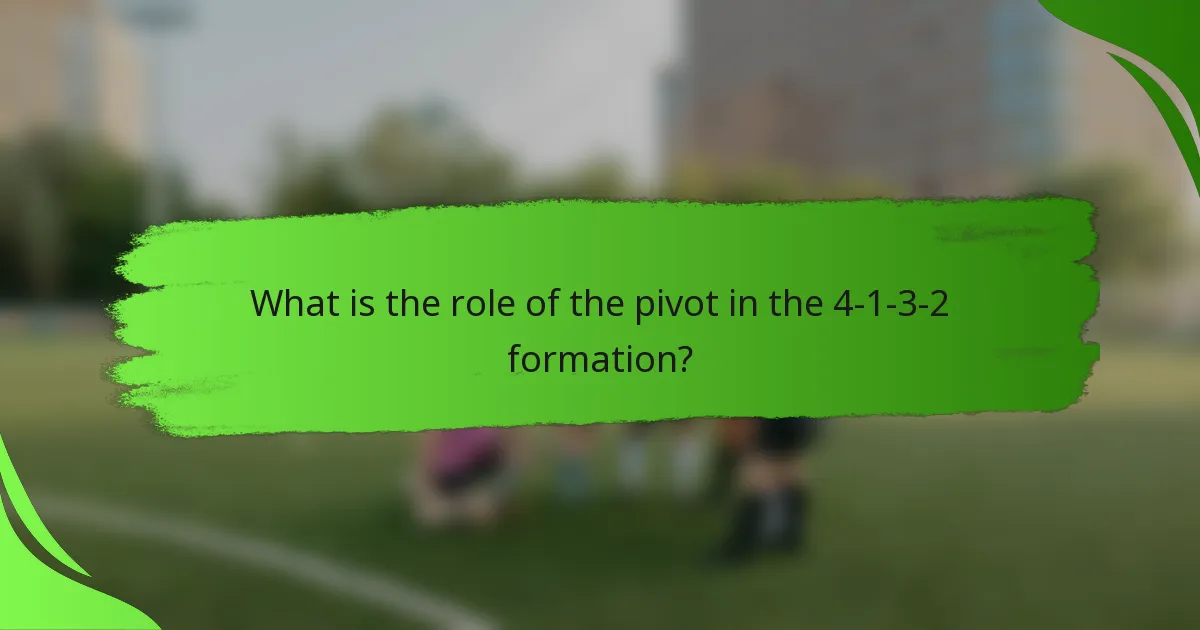 What is the role of the pivot in the 4-1-3-2 formation?